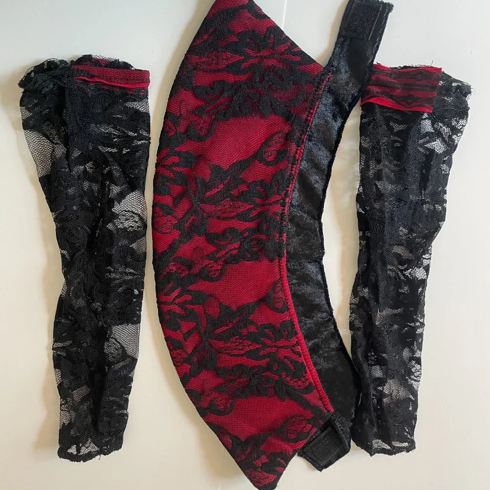 Vampire “Vampirina” Costume Black Red Lace Girls Size Large 12/14